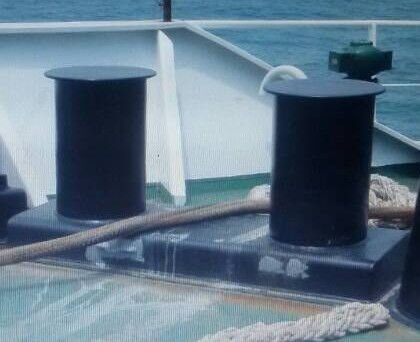 GB/T 554-1996 Bollardi standard per ormeggiamento e bollardi per navi con 500 tonnellate SWL in acciaio al carbonio o ghisa fornitore