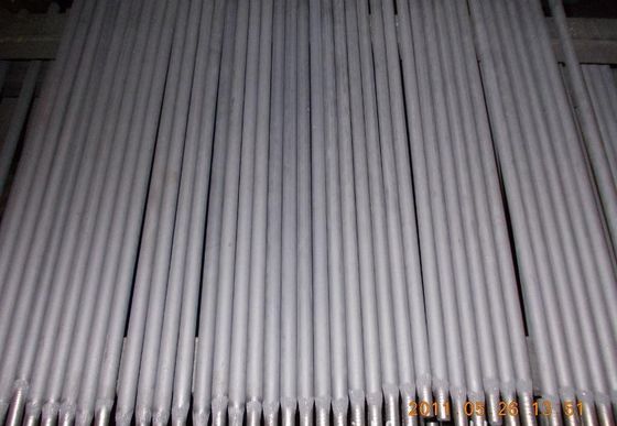 Elettrodo di saldatura rivestito di cellulosa AWS A-5.5 E 8010 per saldatura verticale dei tubi verso il basso e strati di riempimento a passaggio caldo fornitore