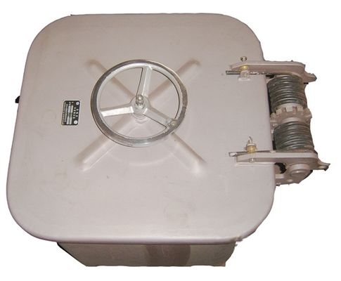 Verniciatura grigio A60 Coperchio di botole con serratura a molla Escape Quick Action Per navi da guerra fornitore