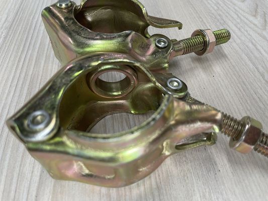 48 mm di diametro Fuso ferro resistente alla corrosione Pipe Clamp Spinning Coupler per ponteggi fornitore