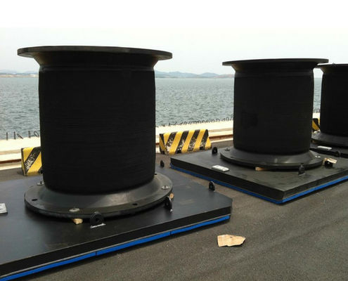 Tipo Marine Rubber Fender For Ship del Supercell accanto all'aggancio del porto fornitore