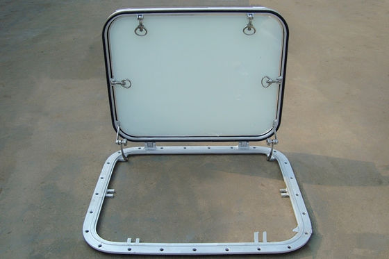 Finestre marine sigillate in acciaio inossidabile di dimensioni standard e raccordi marini per cabine di navi fornitore