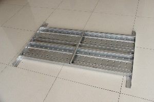 Scala di imbarco galvanizzata di acciaio scaffolding per facile installazione e superficie personalizzabile durevole e OEM offerto diretto e alla moda fornitore